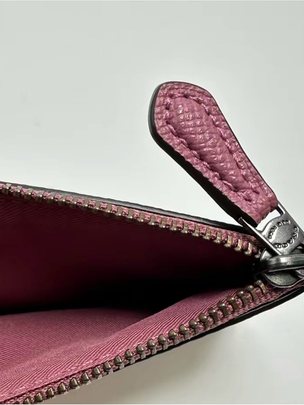 RARE Coach Sharky cardholder! - Picture 7 of 7
